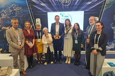 The Hubert Curien Award was presented to the SCO on 16 October 2024 at IAC Milan.